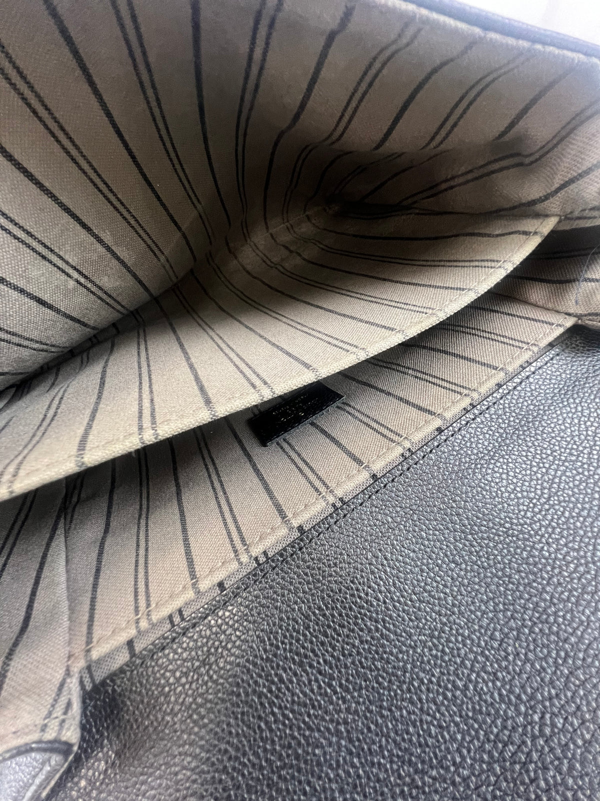 Louis Vuitton Empreinte Black Pochette Metis