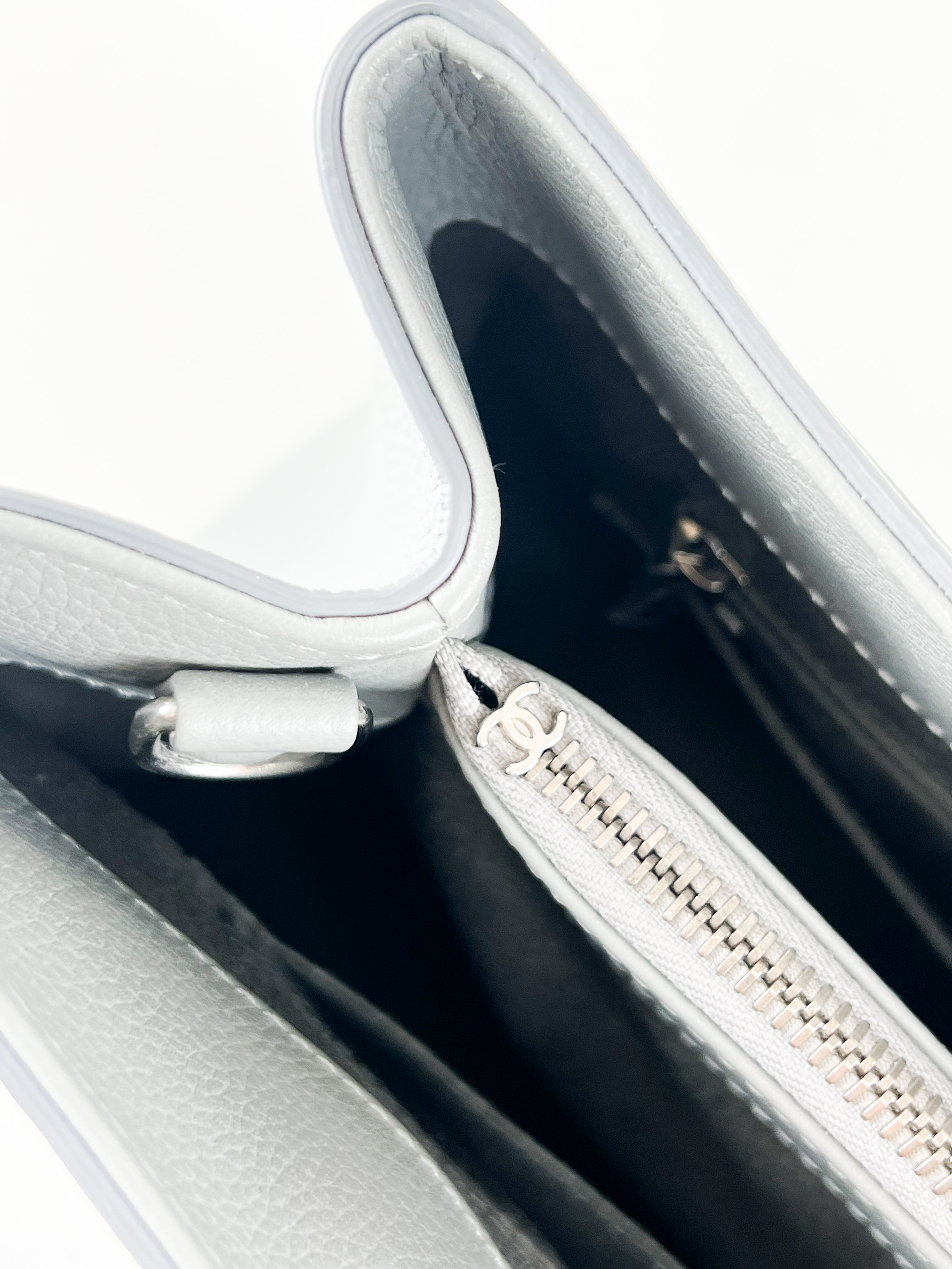 Chanel Neo Executive Tote in Grey Grained Calsfskin