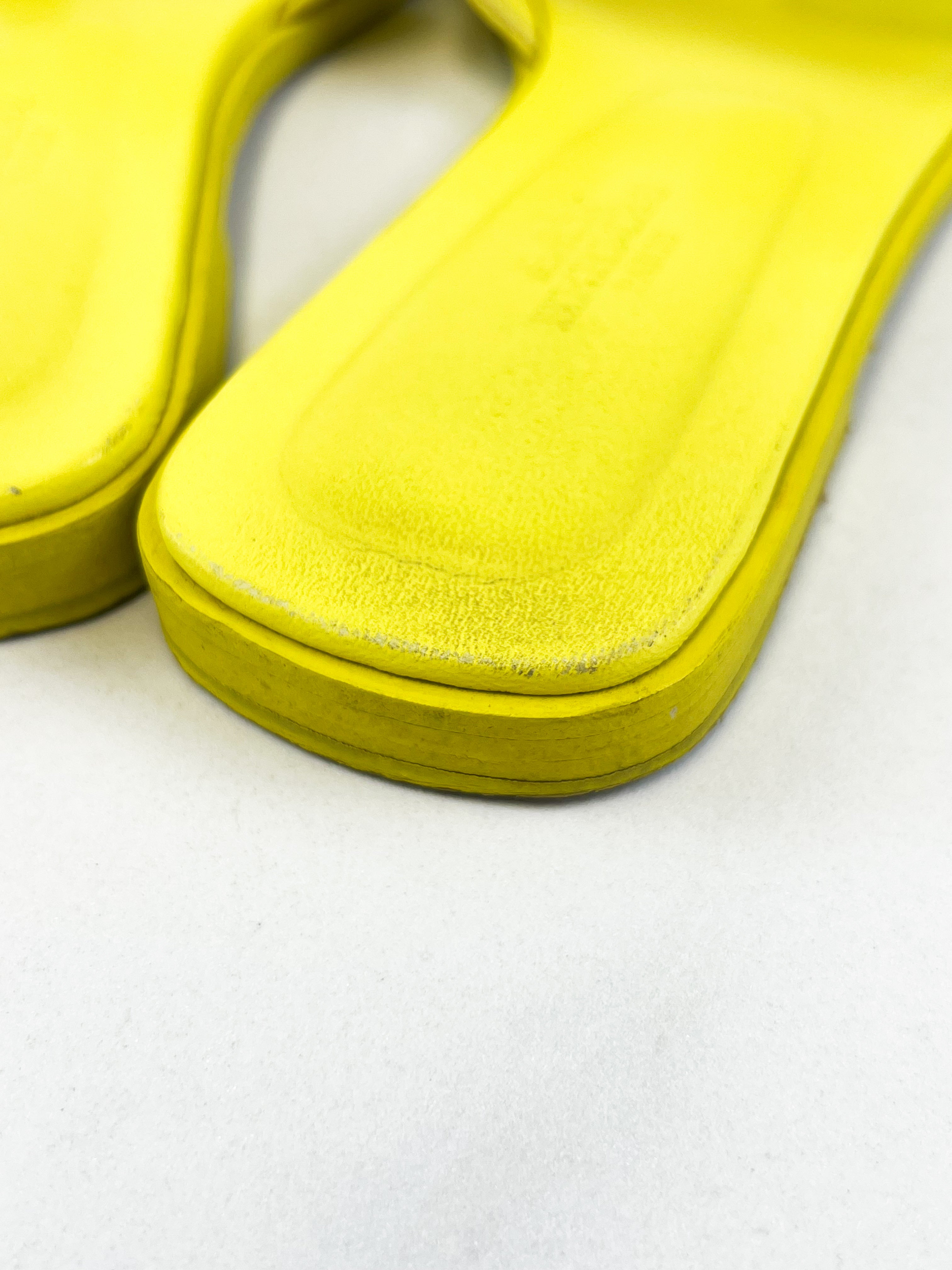 Hermes Oran Sandal in Yellow Size 36