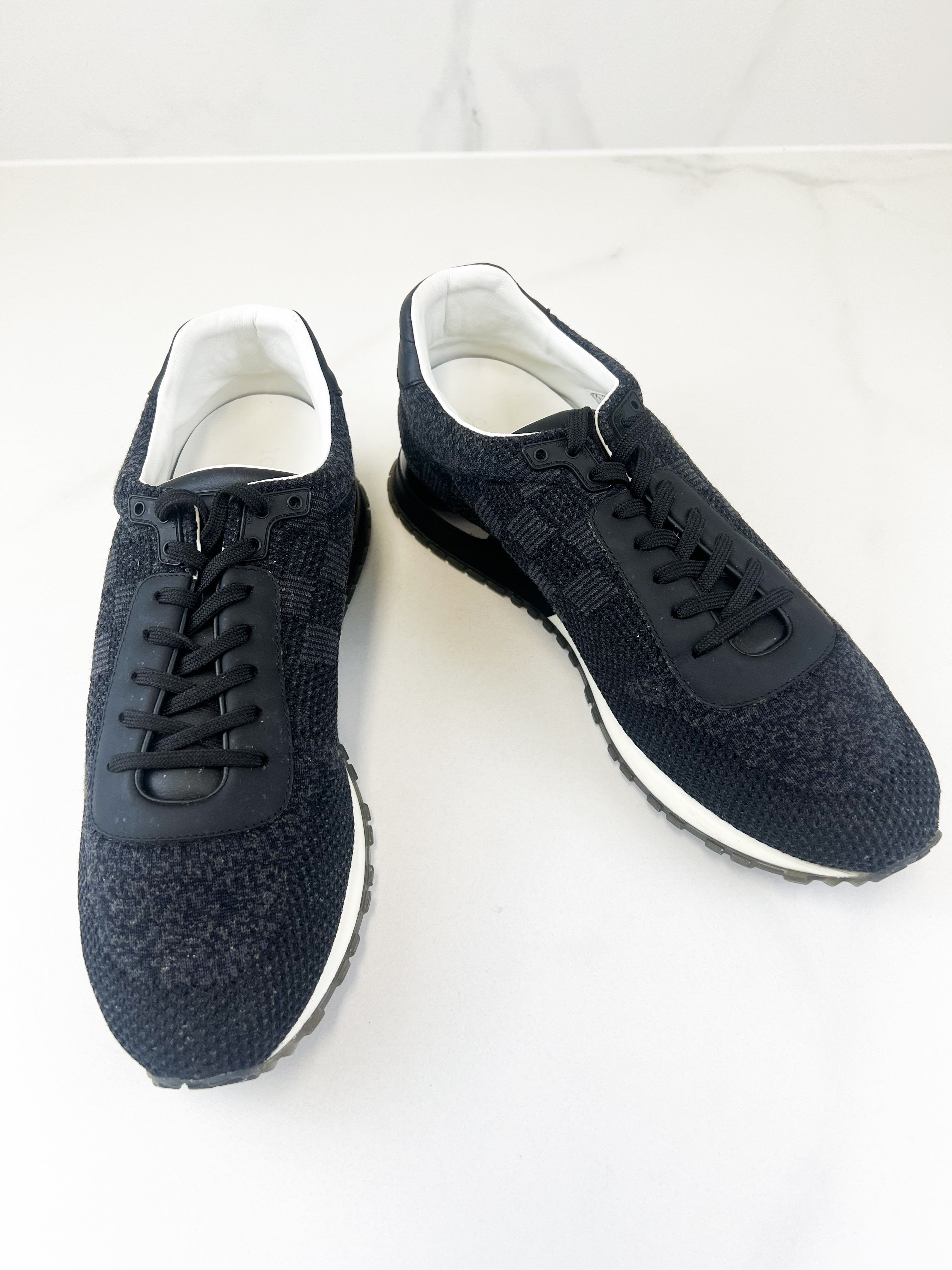 Louis Vuitton Mens Runaway Sneaker Size 9.5