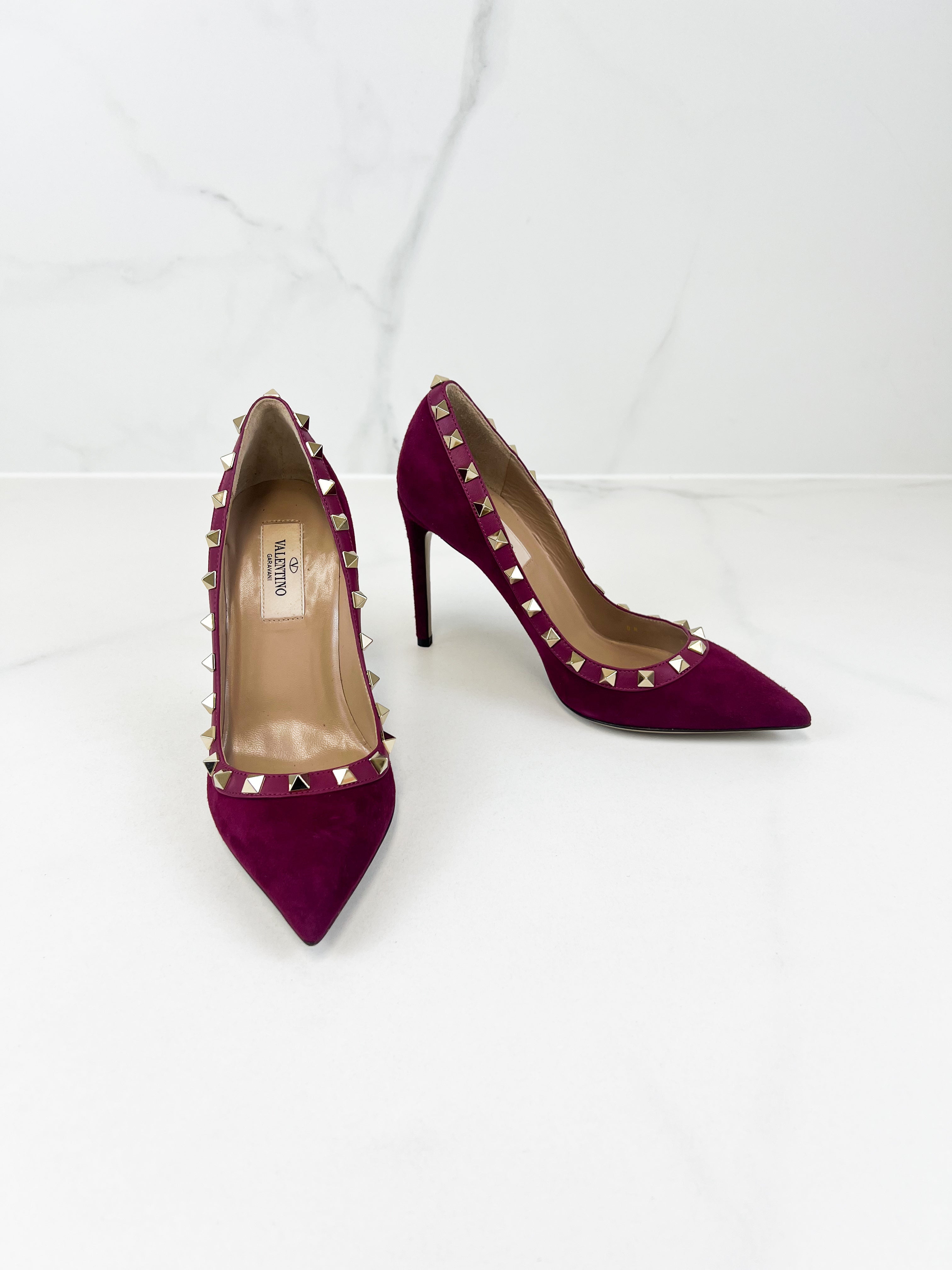 Valentino Garavani Suede Rockstud Pumps Size 35