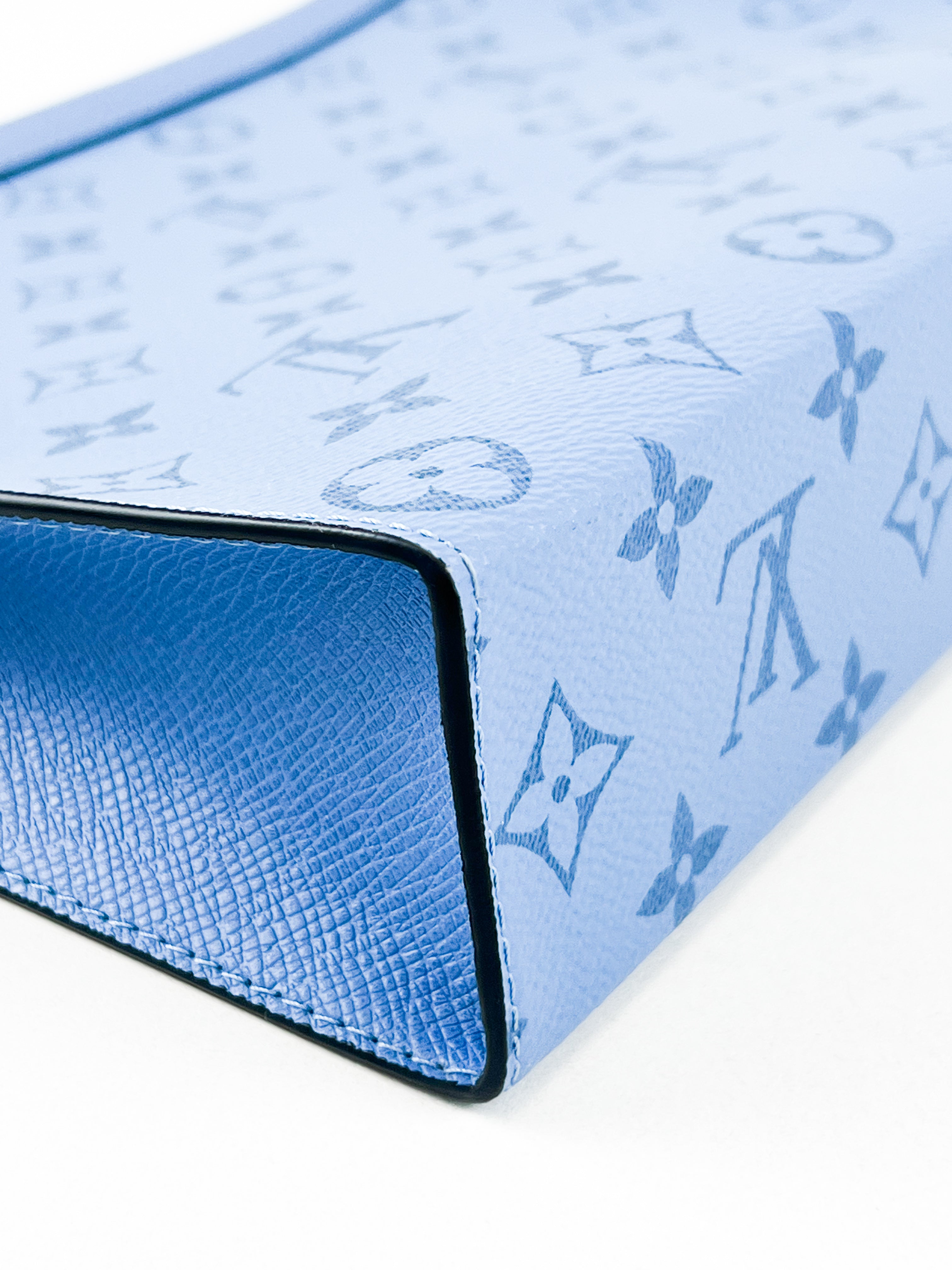 Louis Vuitton Pochette Voyage MM in Blue