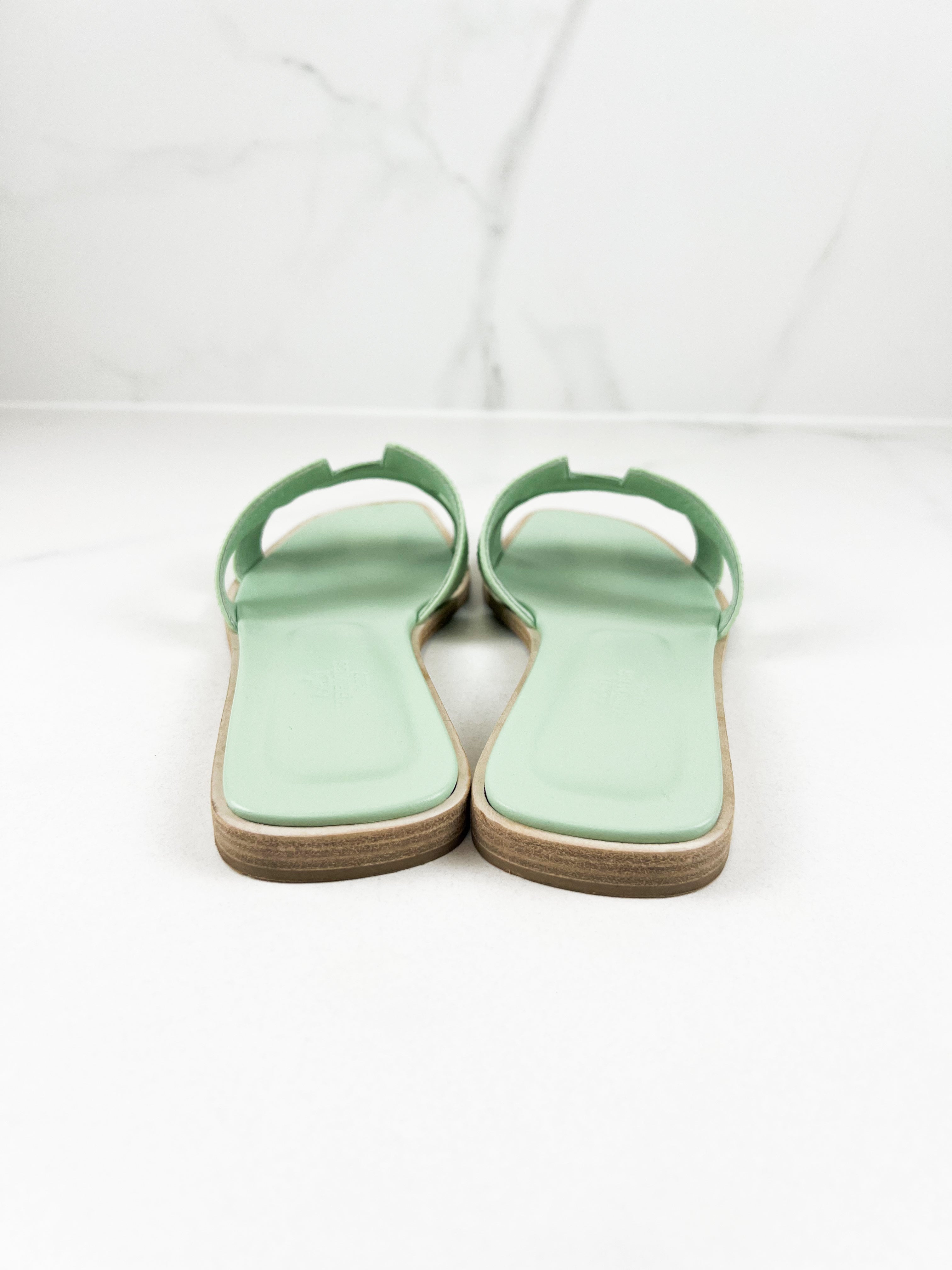 Hermes Oran Sandal in Epsom Vert Jade 38