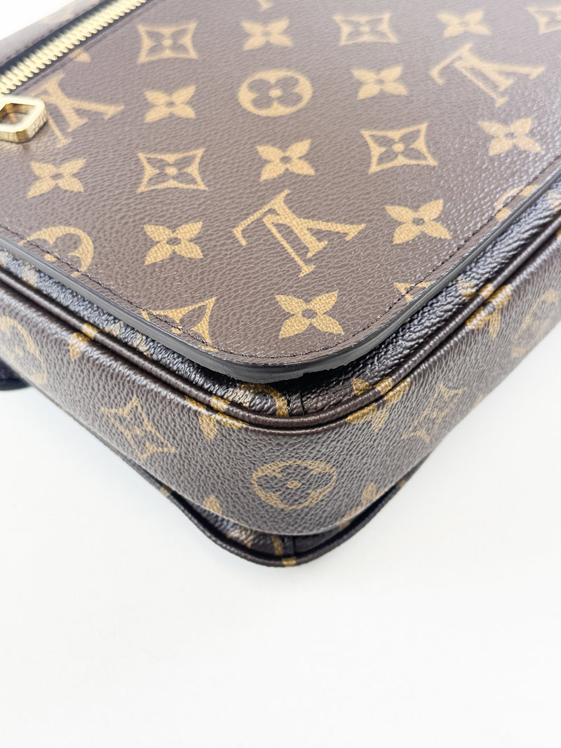 Louis Vuitton Monogram Canvas Pochette Metis