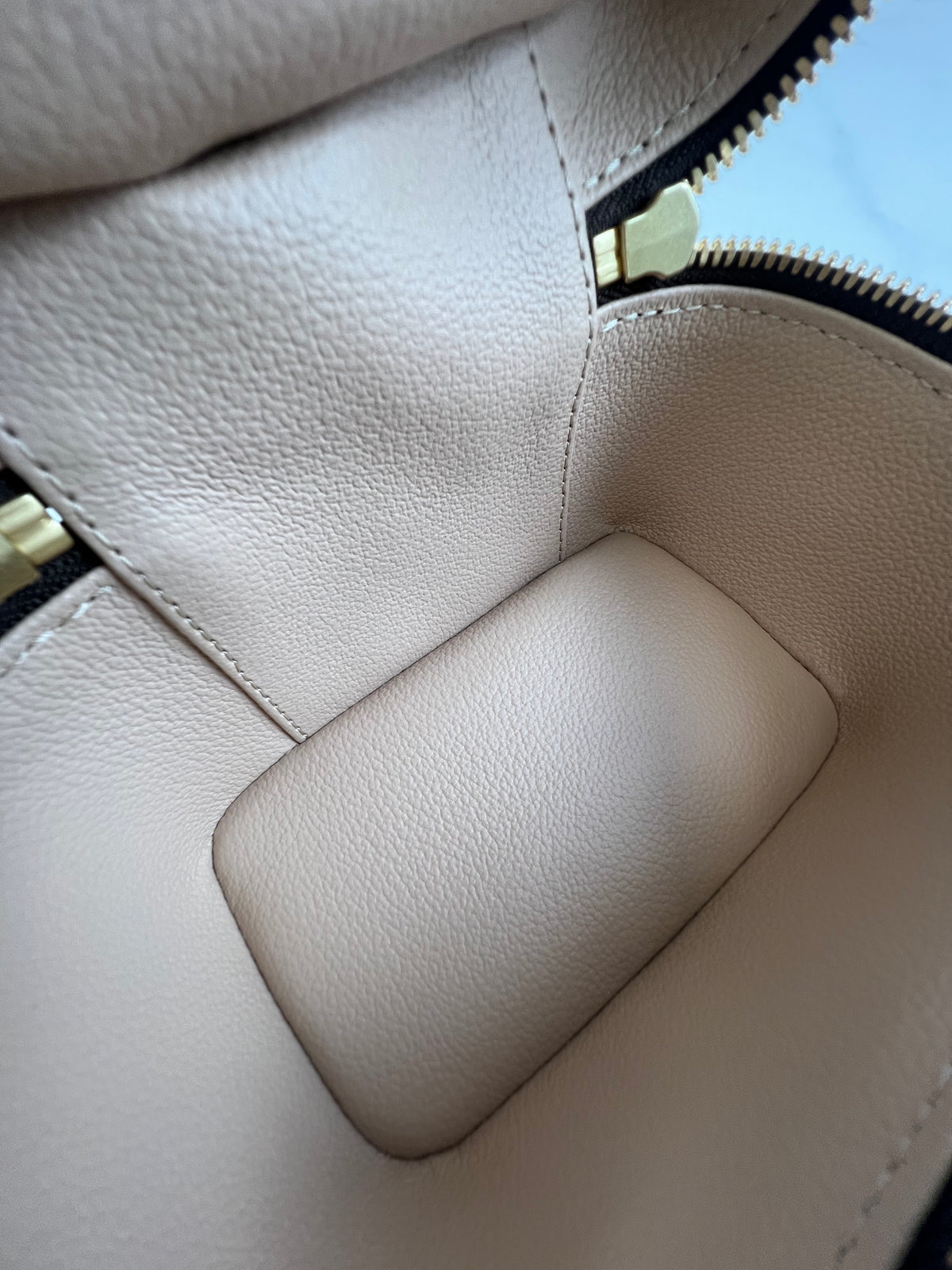 Louis Vuitton Nice Nano Vanity
