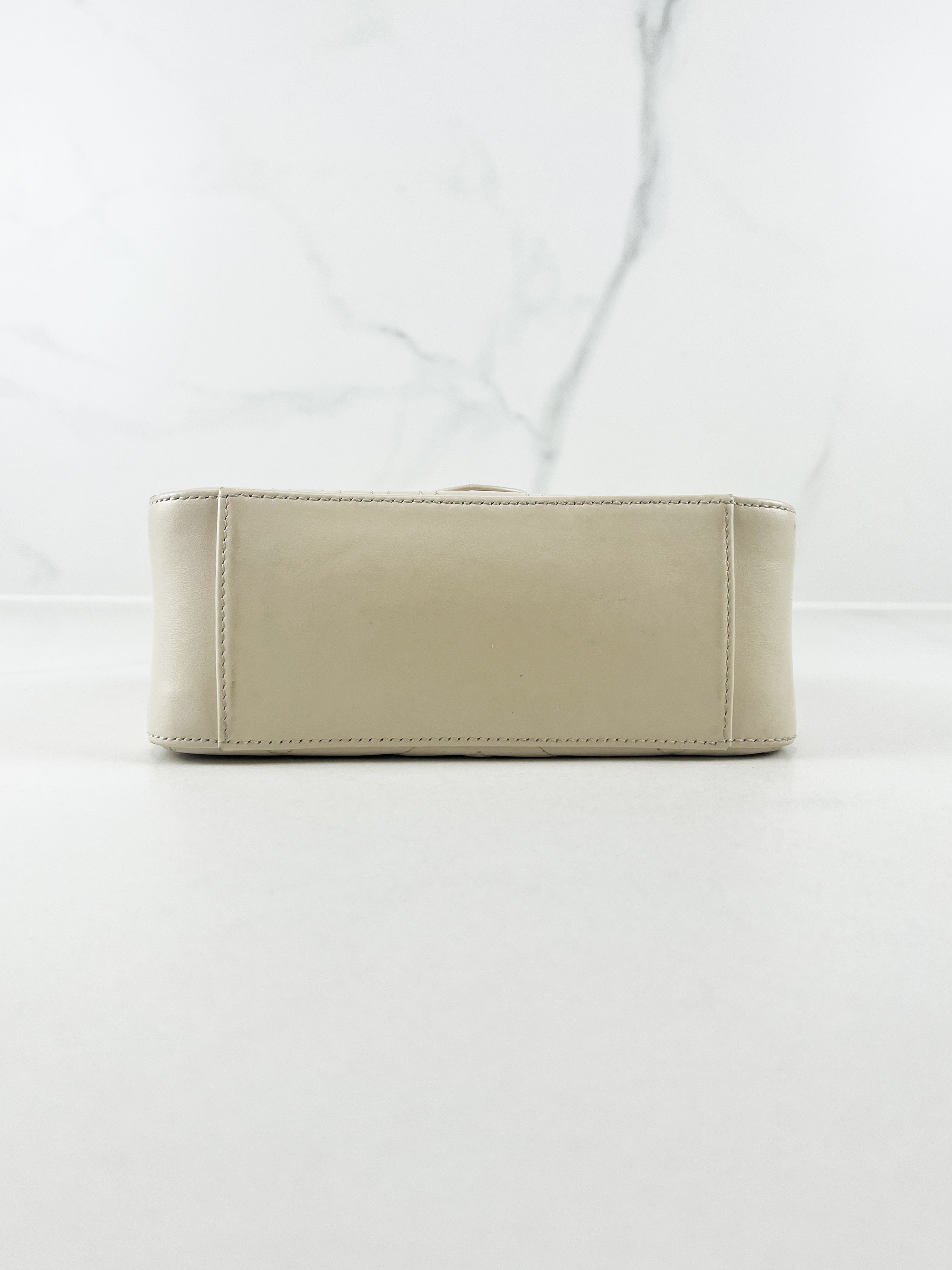 Gucci GG Marmont Matelasse Top Handle Bag in White