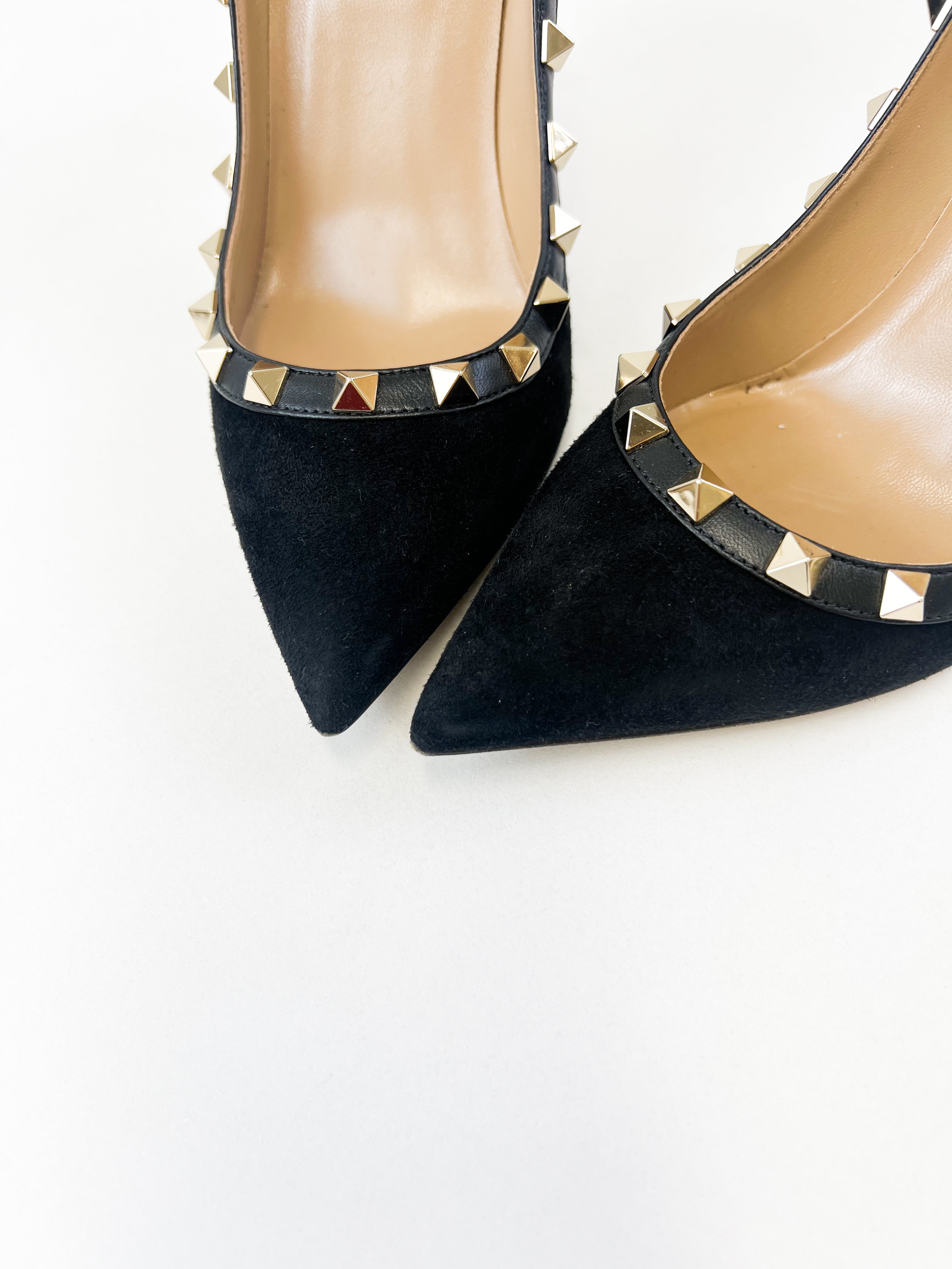 Valentino Garavani Black Suede Rockstud Pumps Size 35