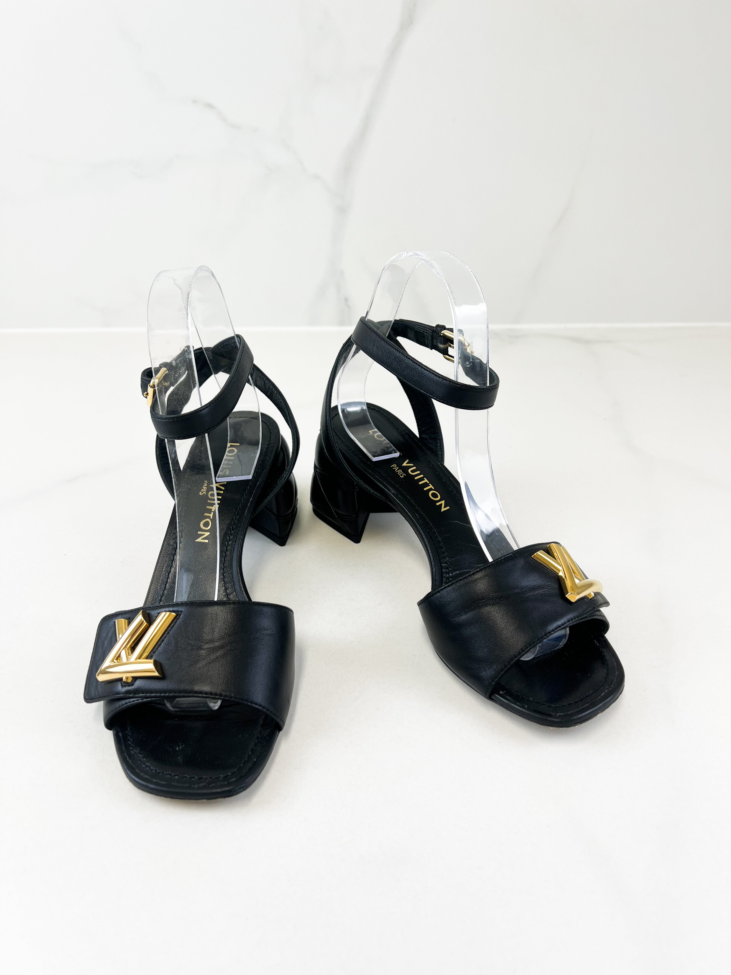 Louis Vuitton Black Leather LV Logo Sandal Size 38