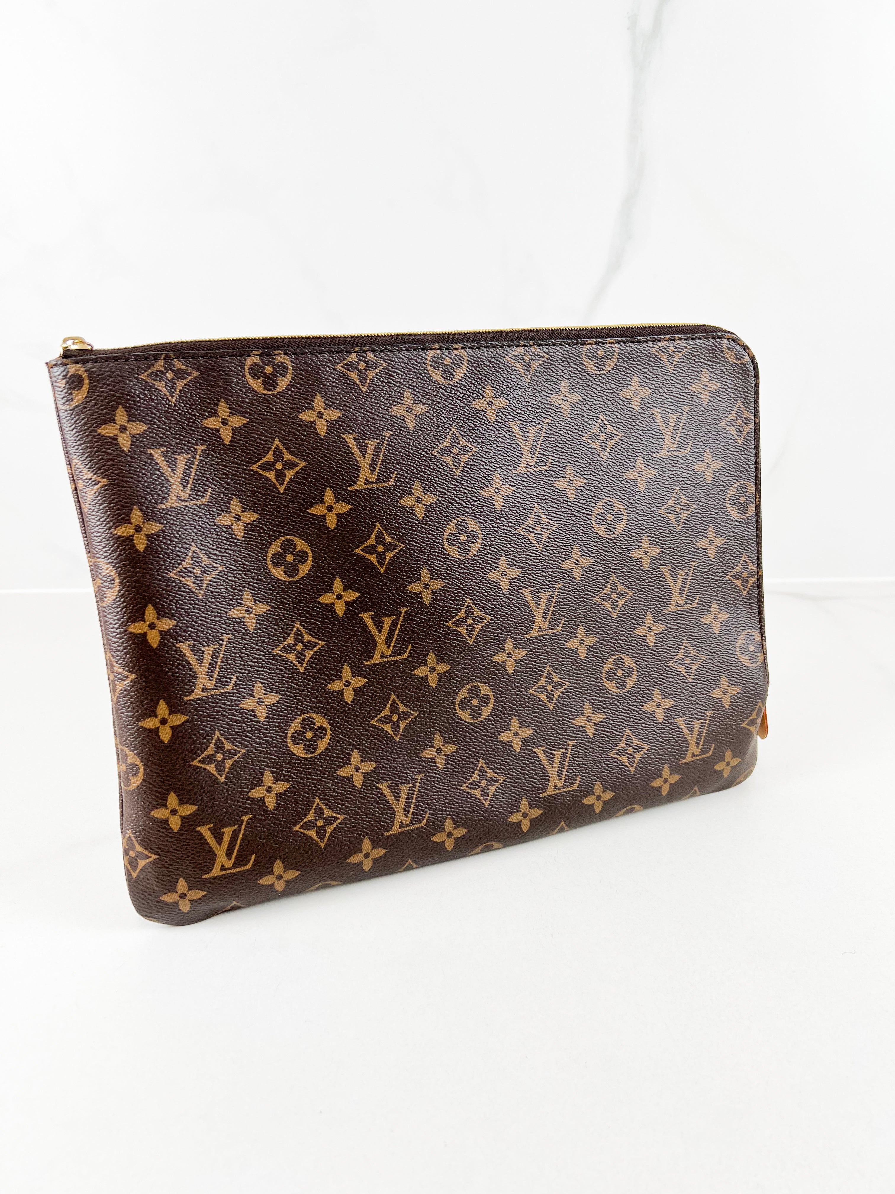 Louis Vuitton Etui Voyage PM Pouch