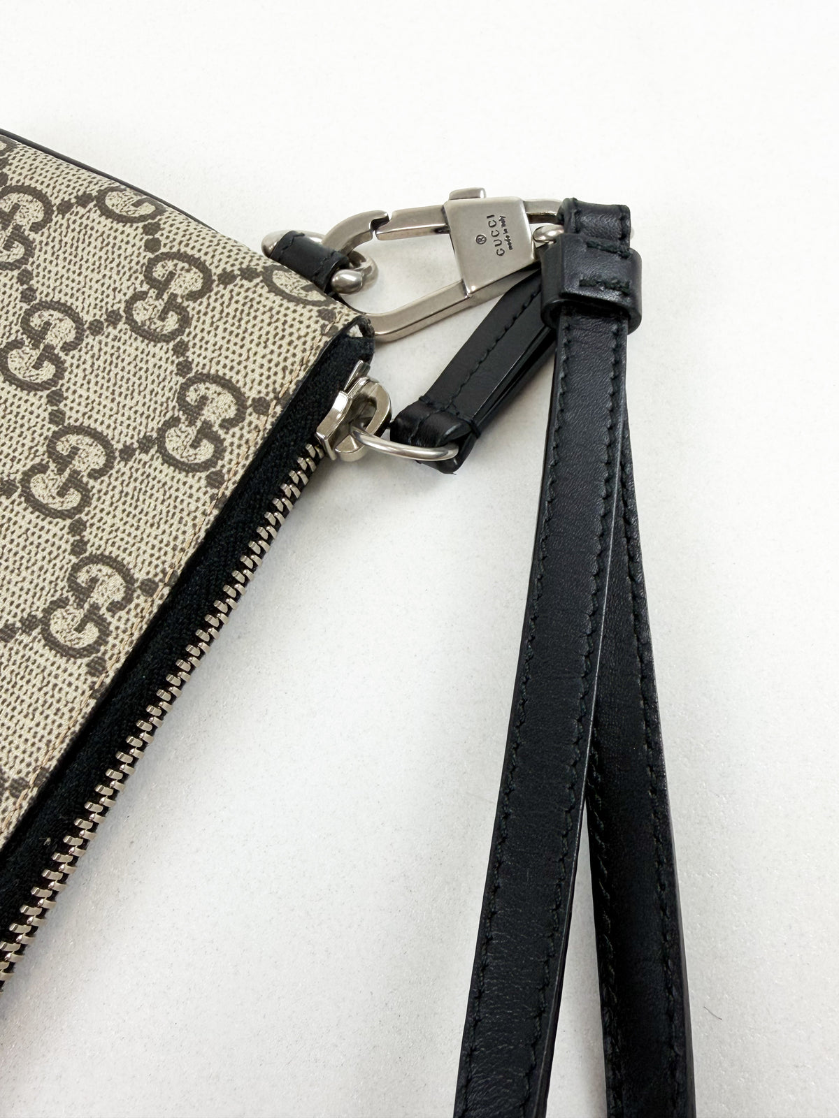 Gucci Bee GG Zip Wallet Pouch