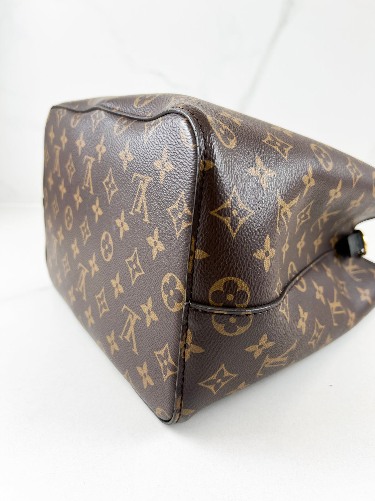 Louis Vuitton Black Neo Noe