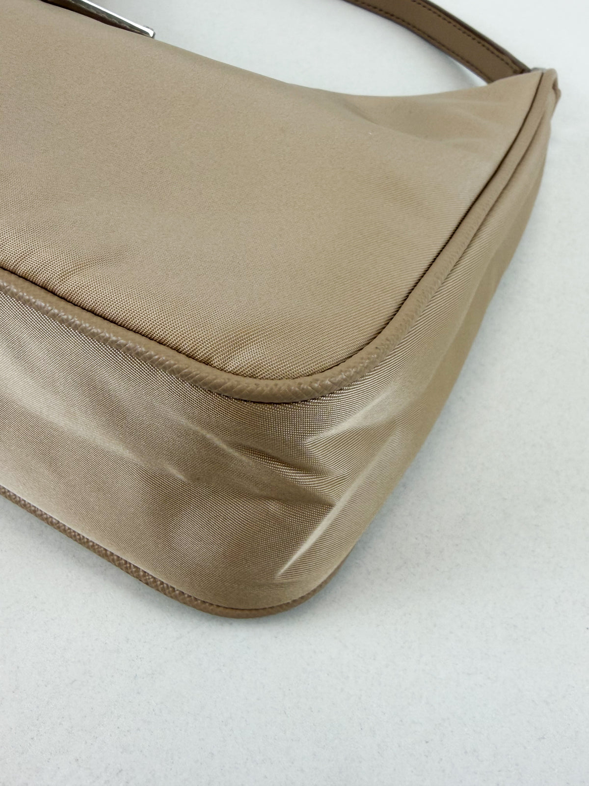 Prada Nylon Re-Edition 2005 in Dusty Pink