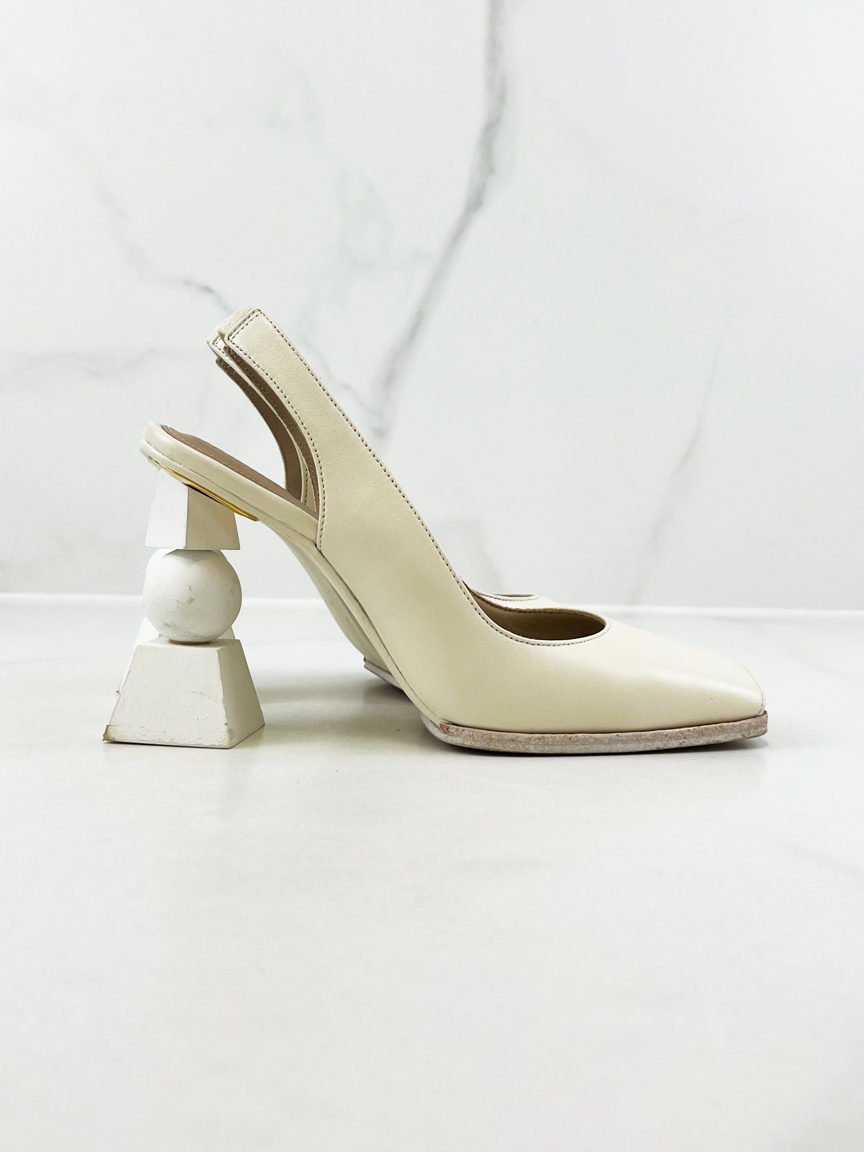 Jacquemus Les Chassures Sandals Size 37