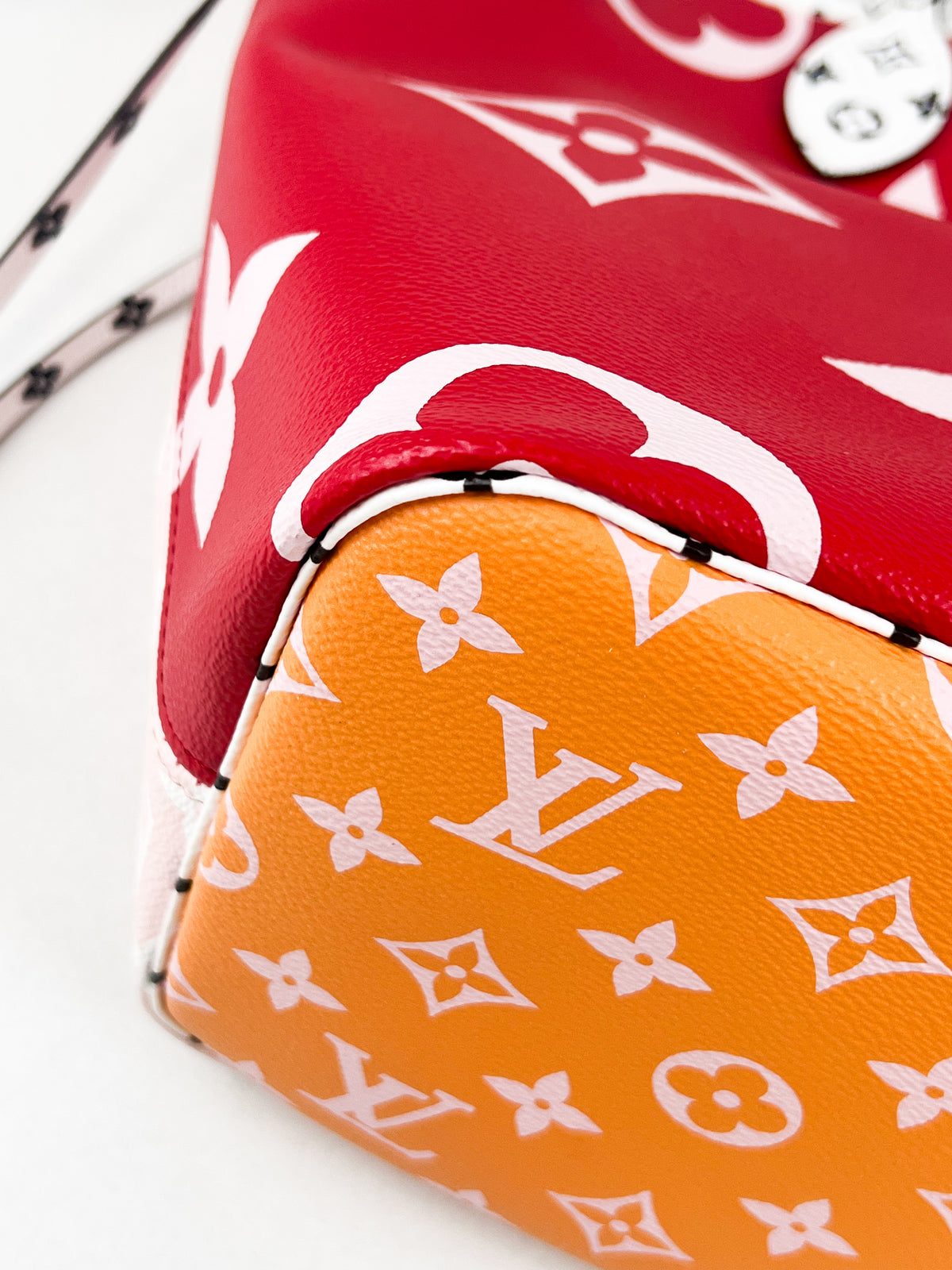 Louis Vuitton Neverfull MM Limited-edition Rouge Giant Monogram Canvas