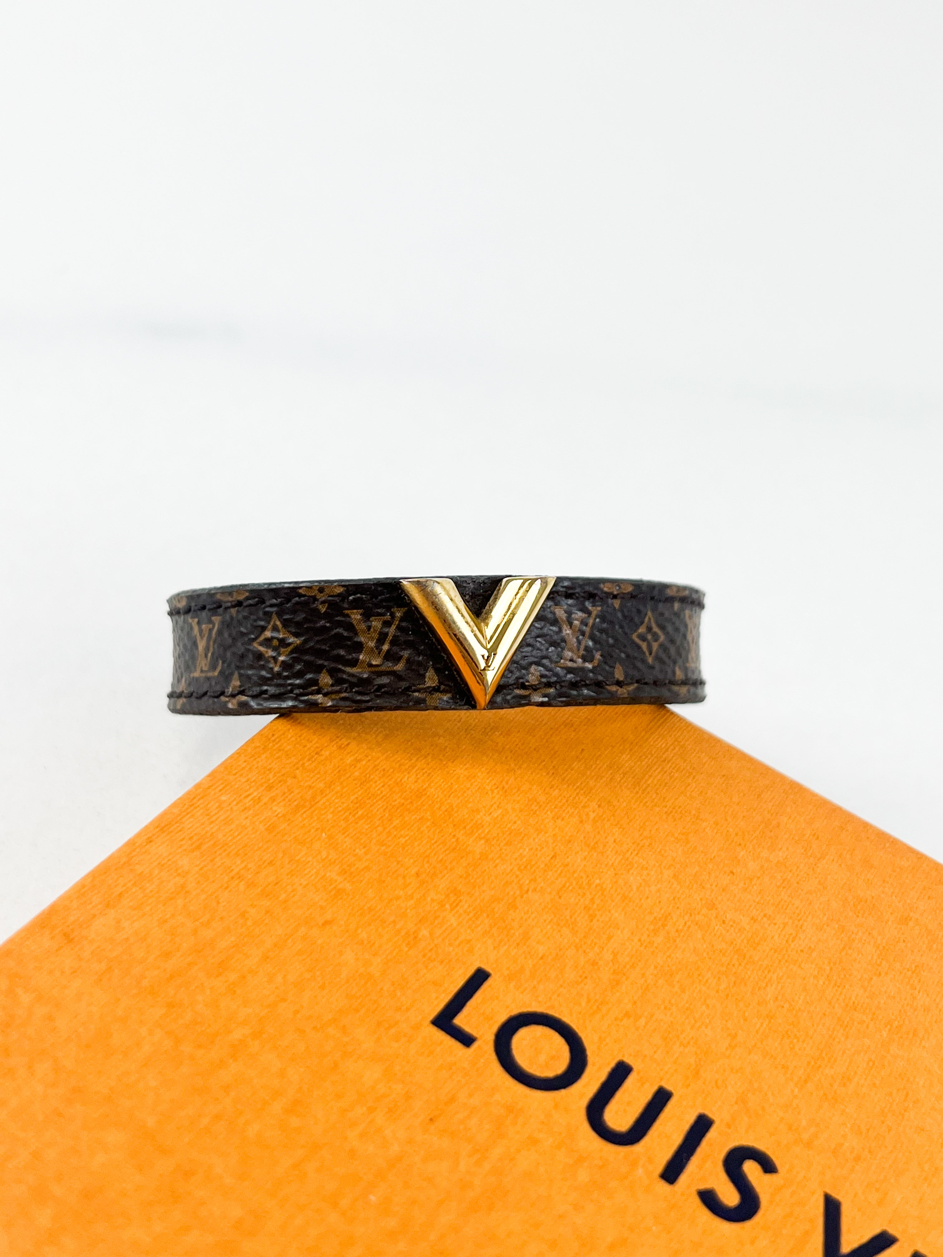 Louis Vuitton Essential V Bracelet