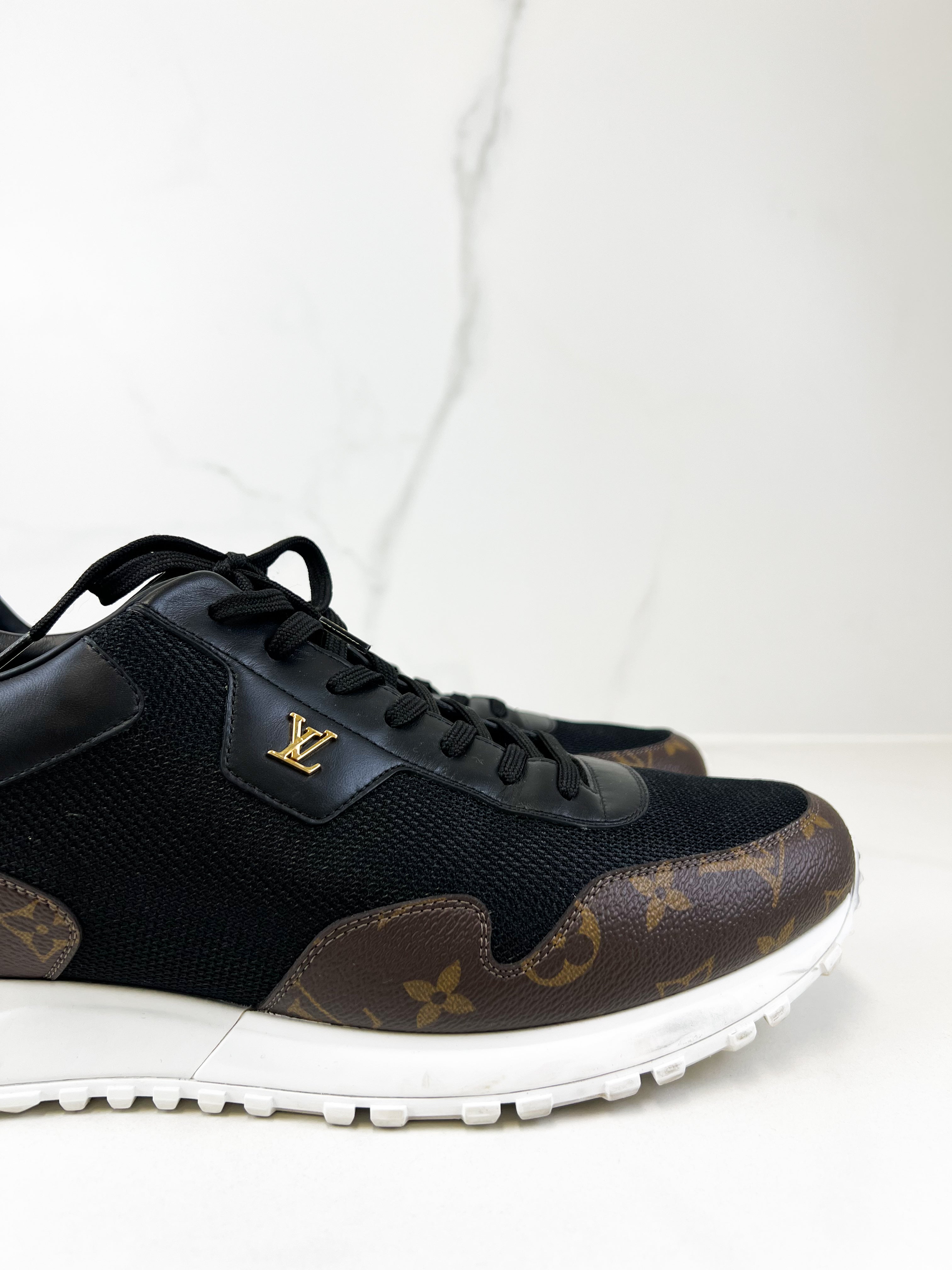 Louis Vuitton Mens Runaway Low Top Sneakers Size 12
