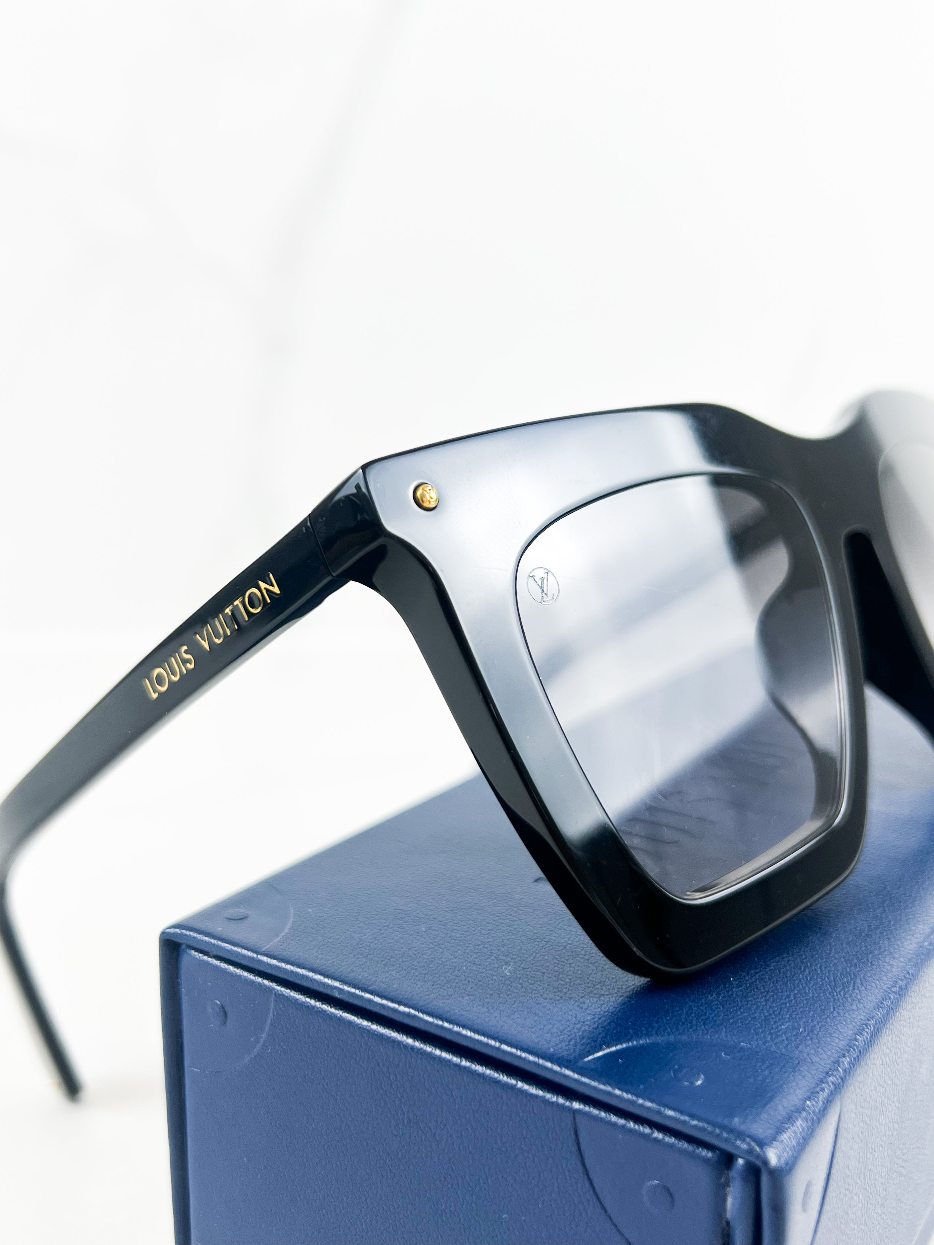 Louis Vuitton Black La Grande Bellezza Sunglasses