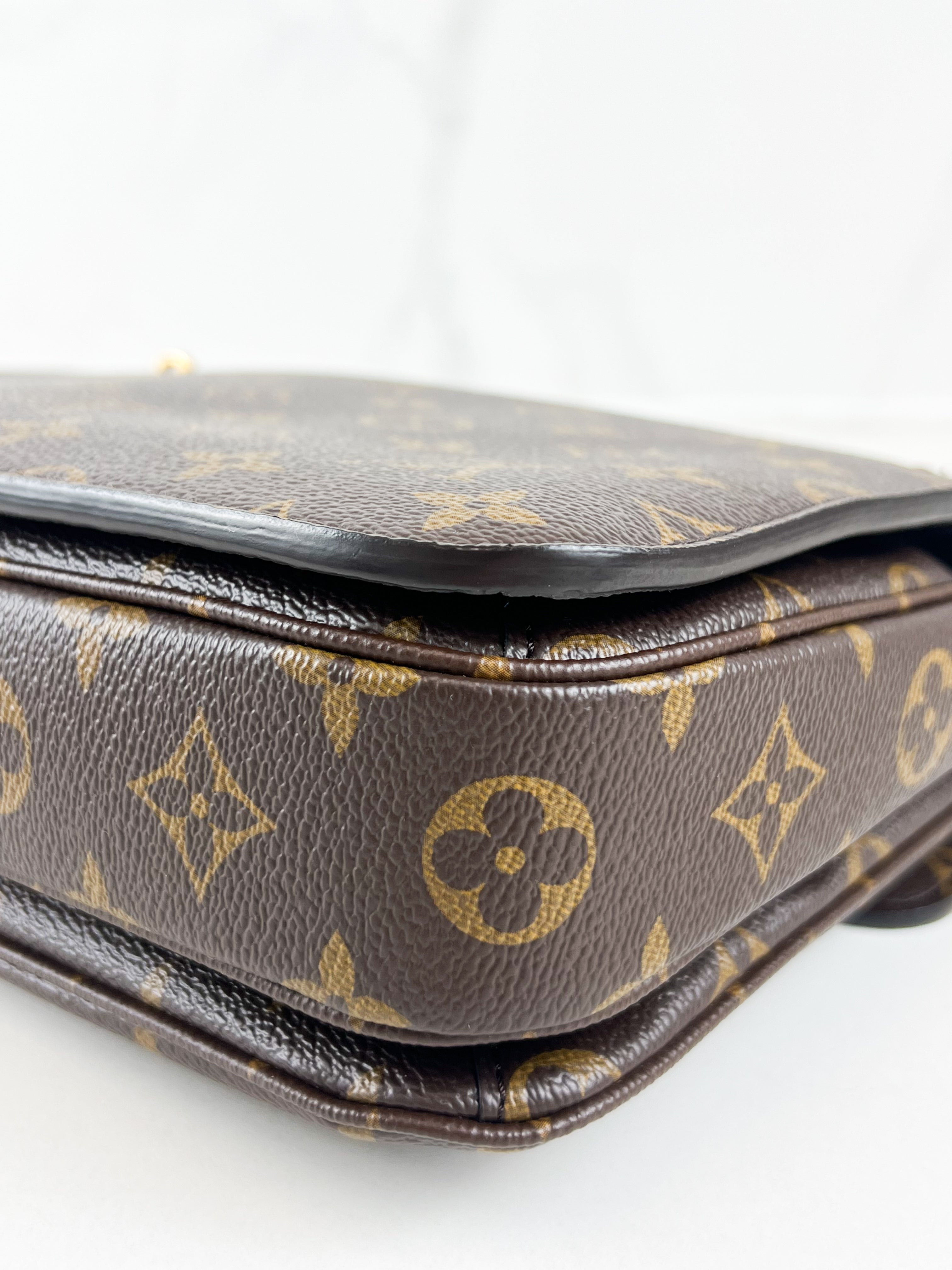 Louis Vuitton Monogram Canvas Pochette Metis