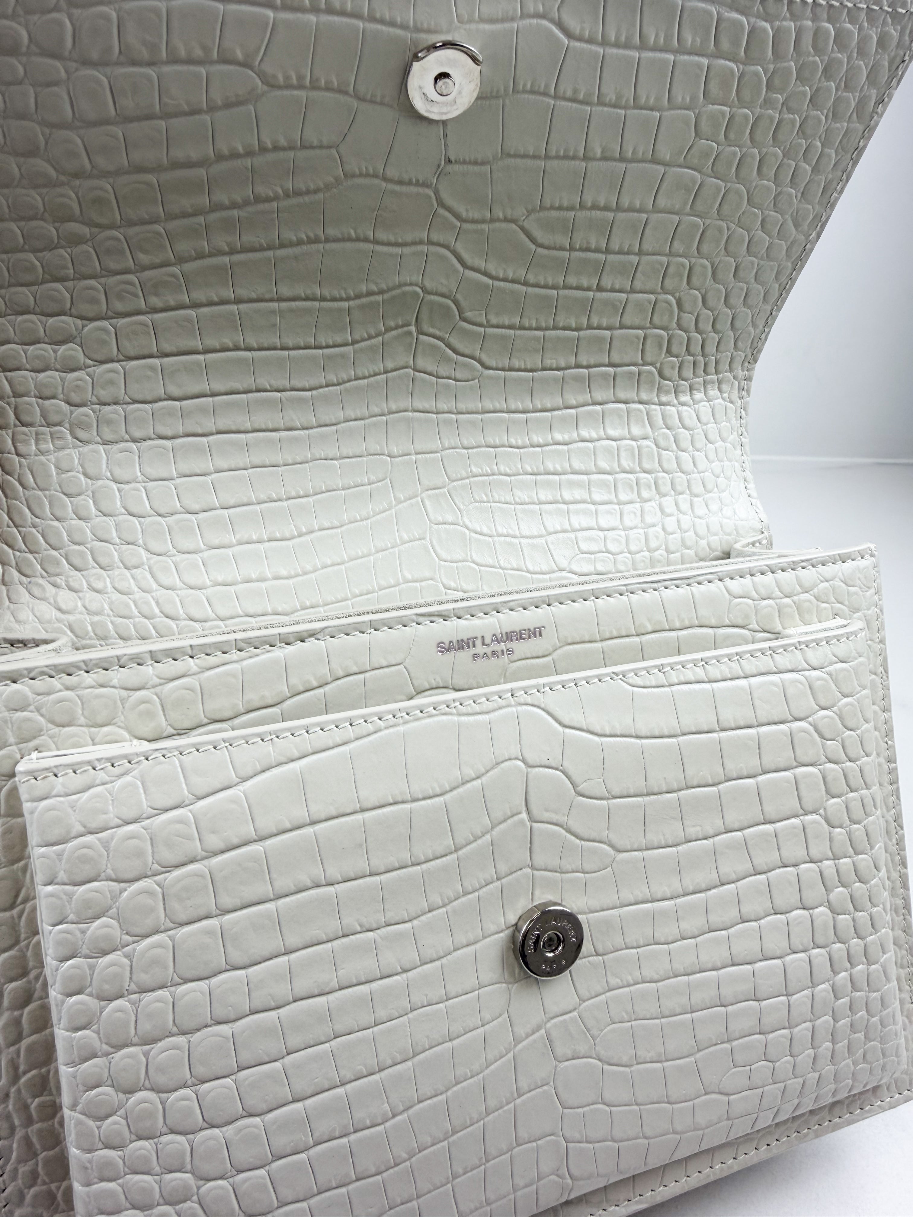 Saint Laurent Sunset Medium In Croc-embossed leather Blanc Vintage