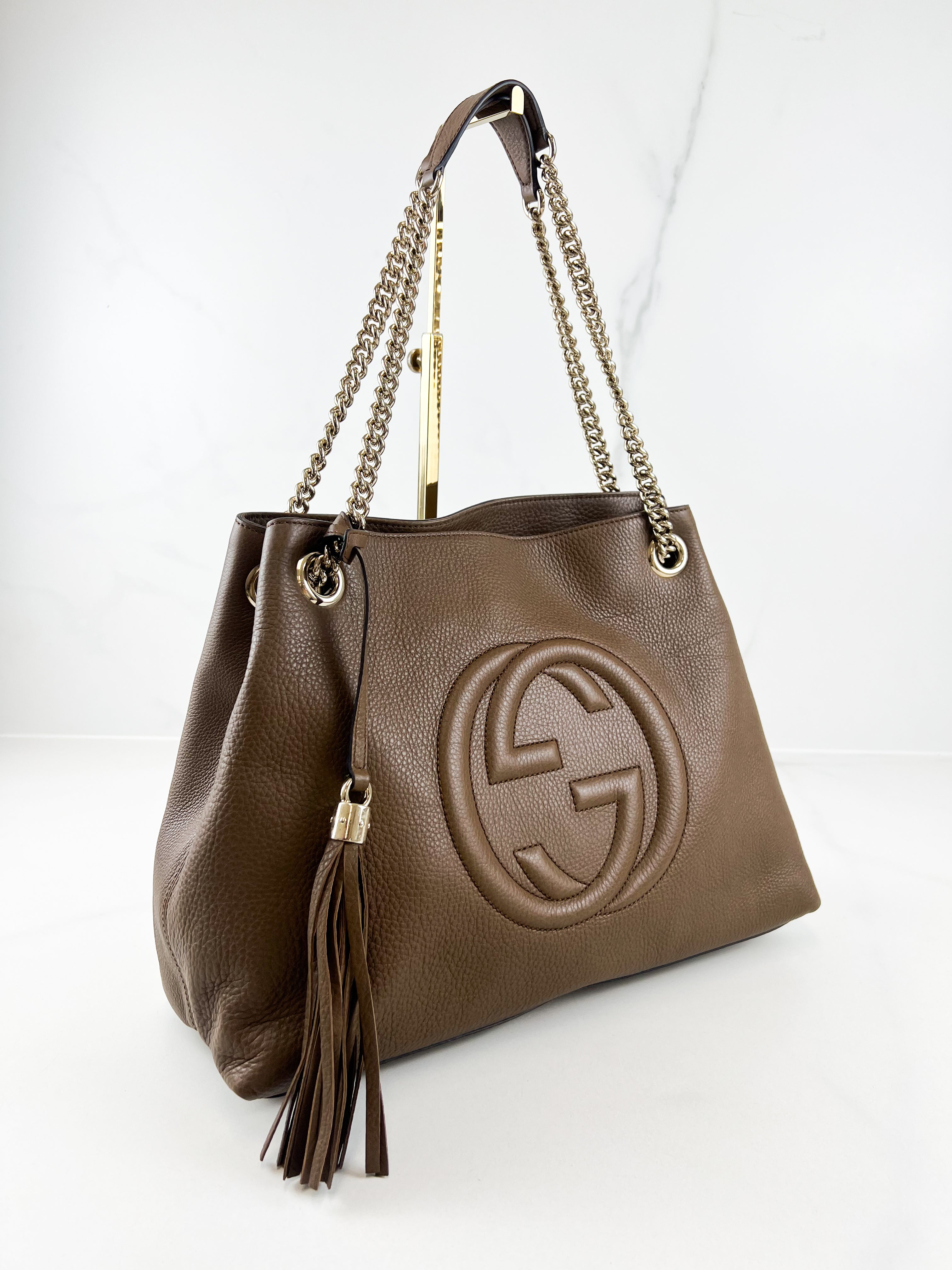 Gucci Medium Soho Grained Leather Bag in Brown