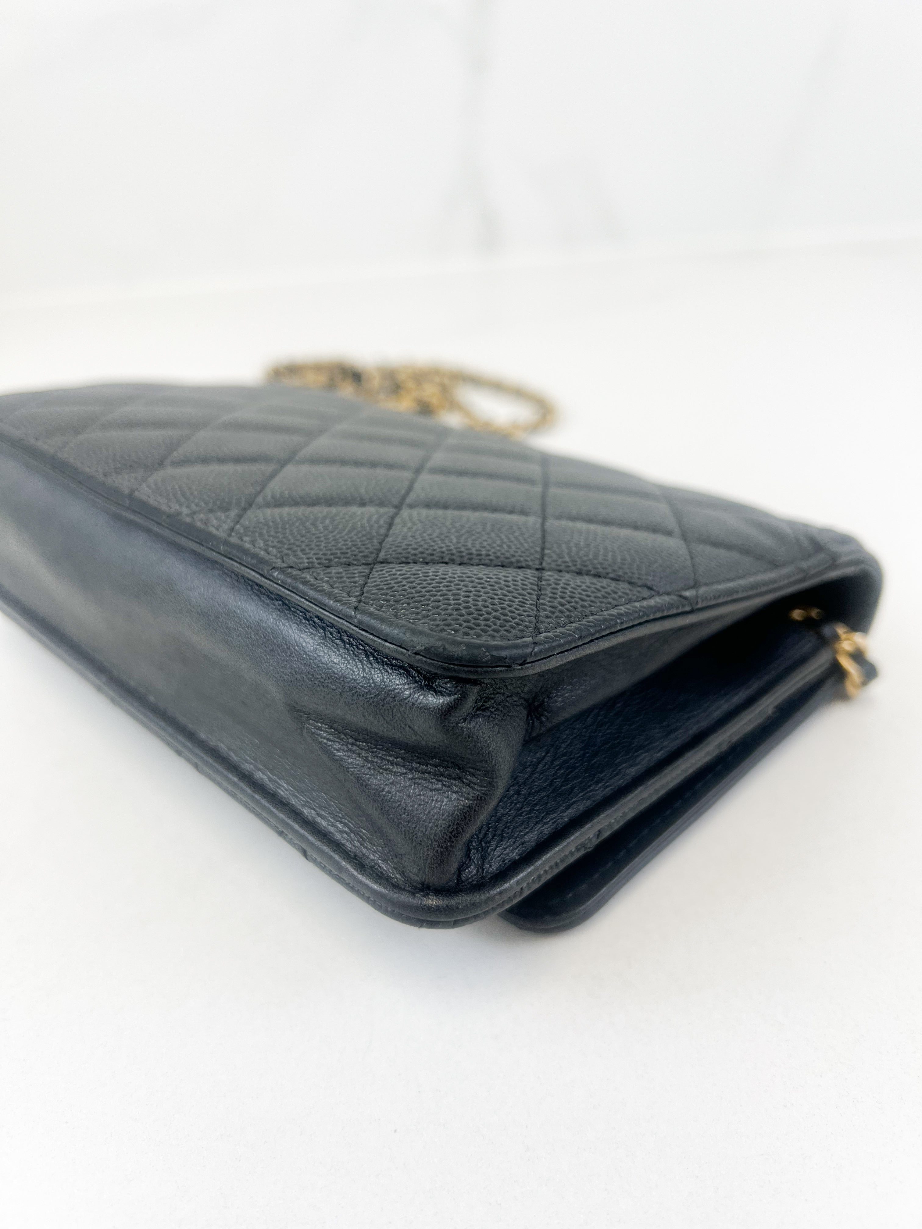 Chanel Black Filigree CC Wallet On Chain