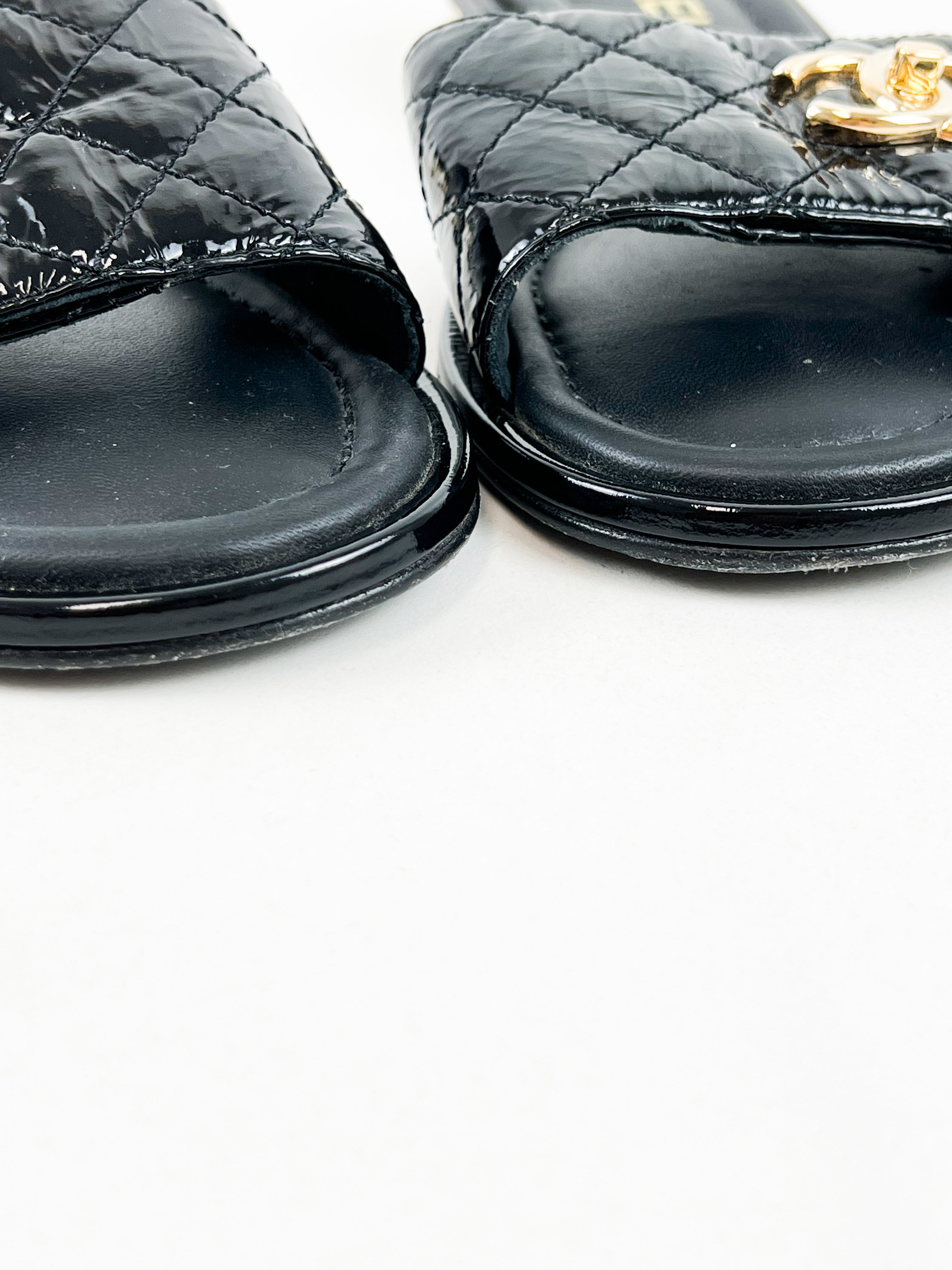 Chanel Black Quilted Leather CC Slides Size 35.5C