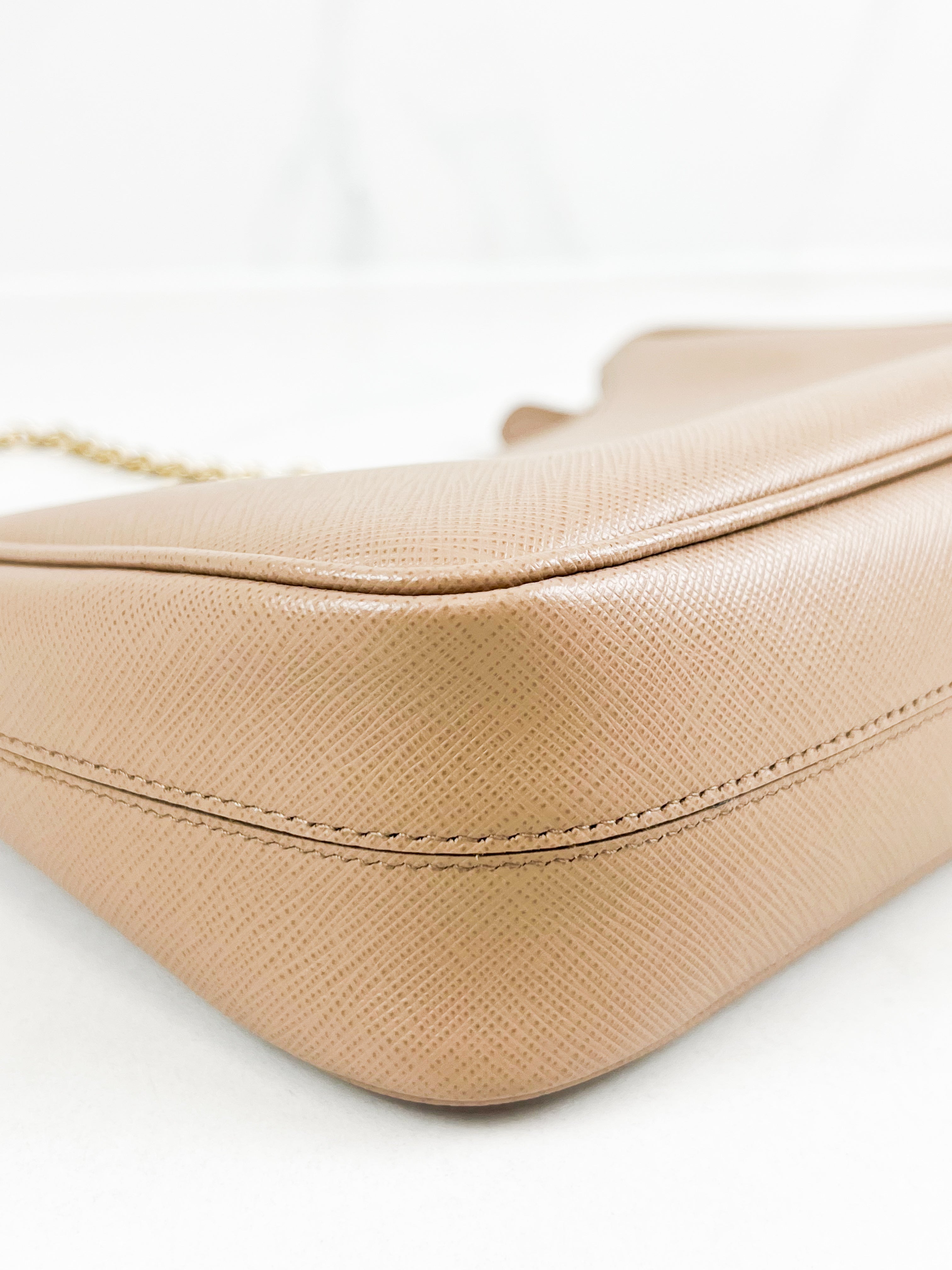 Prada Re-Edition 2005 Saffiano Leather Bag