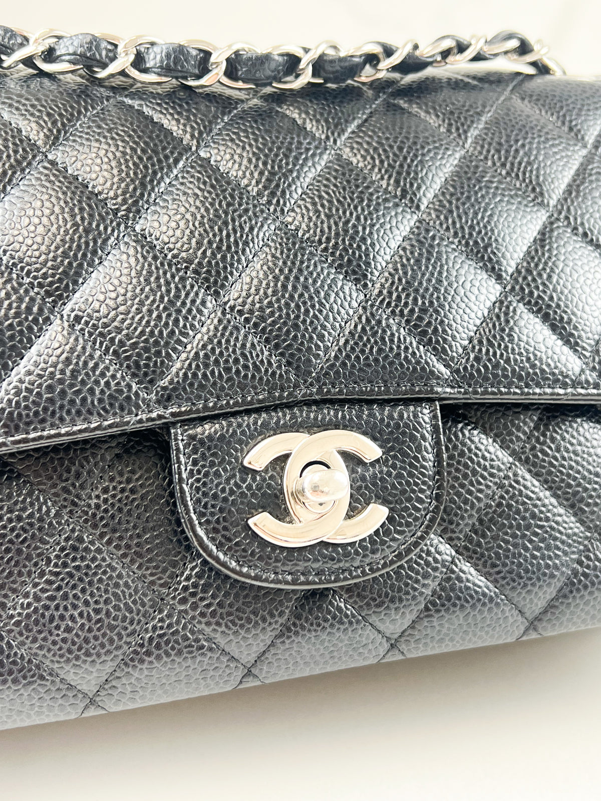 Chanel CC Medium Caviar Black Classic Double Flap Shoulder Bag