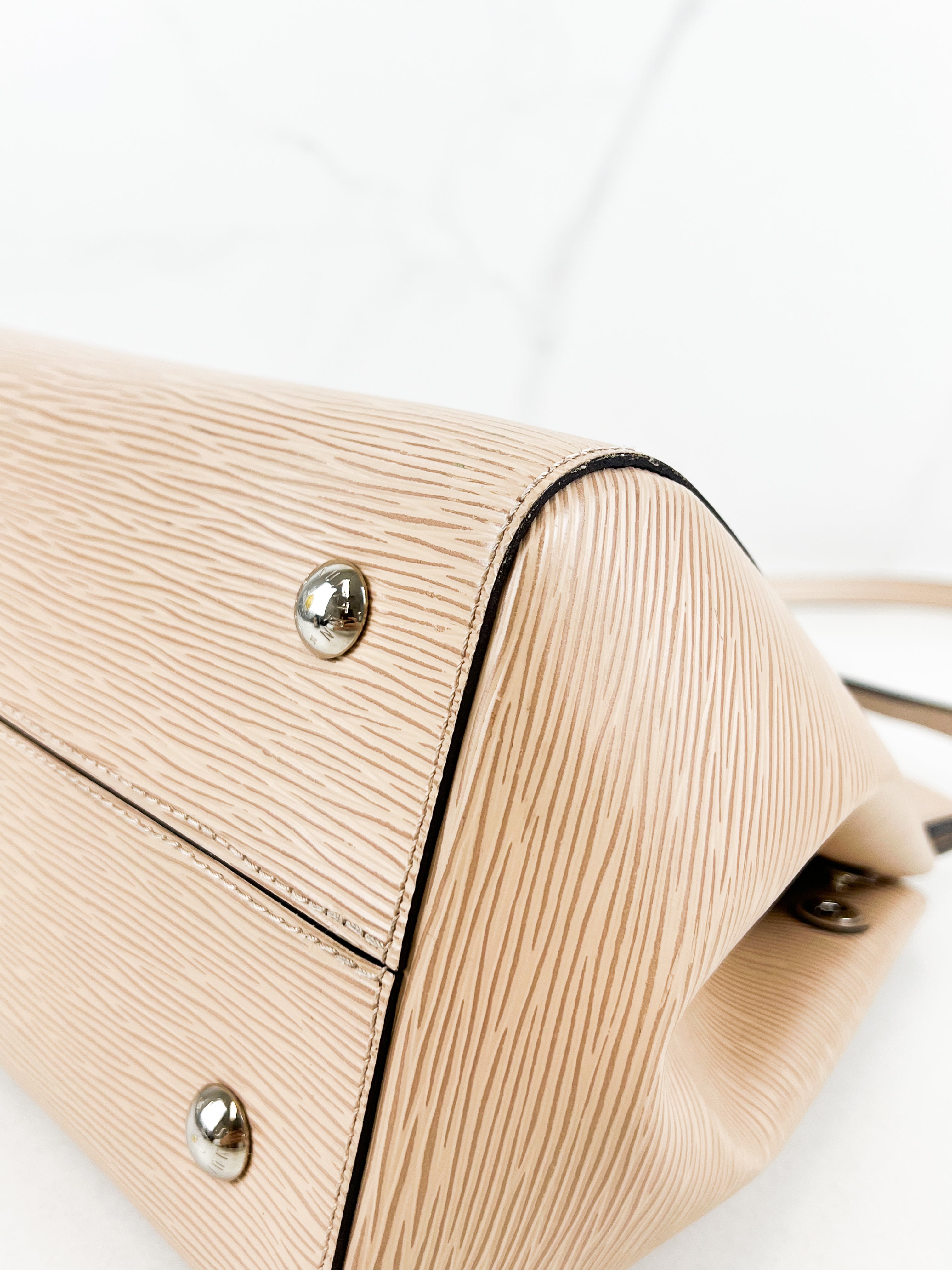 Louis Vuitton Marly MM Bag in Dune Epi Leather