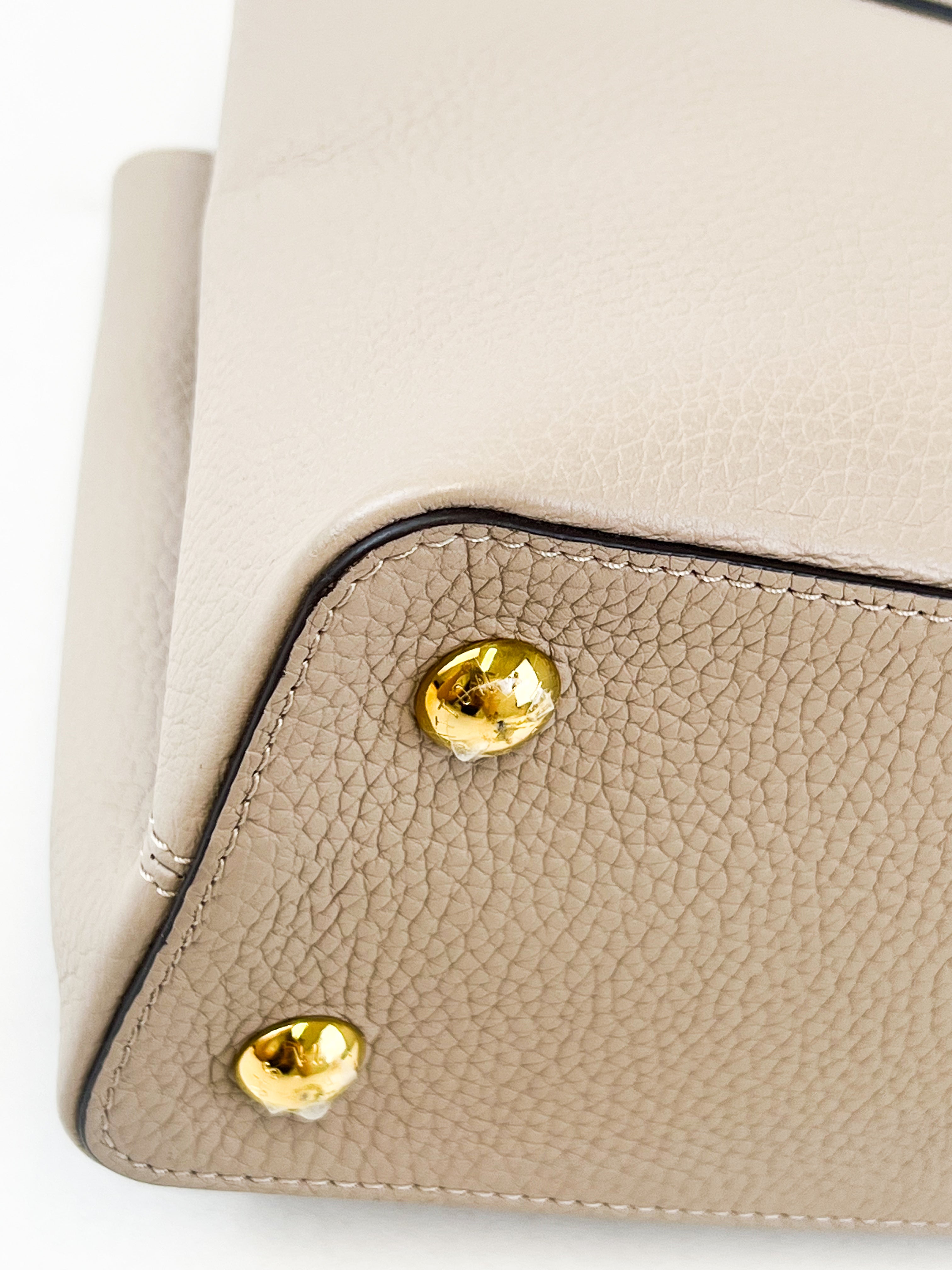 Louis Vuitton Beige Capucines PM