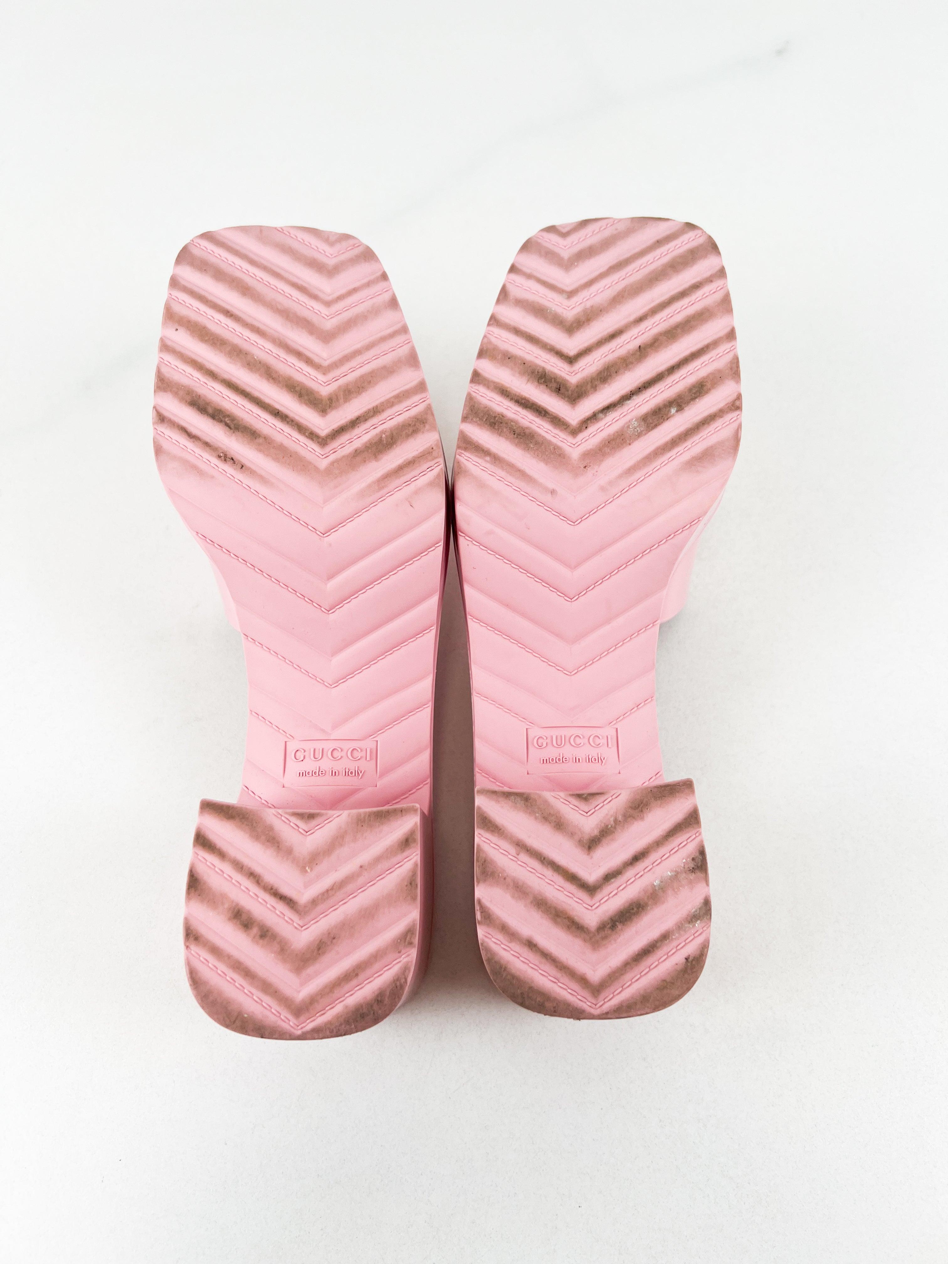Gucci Block Heel Logo Rubber Sandal Size 38