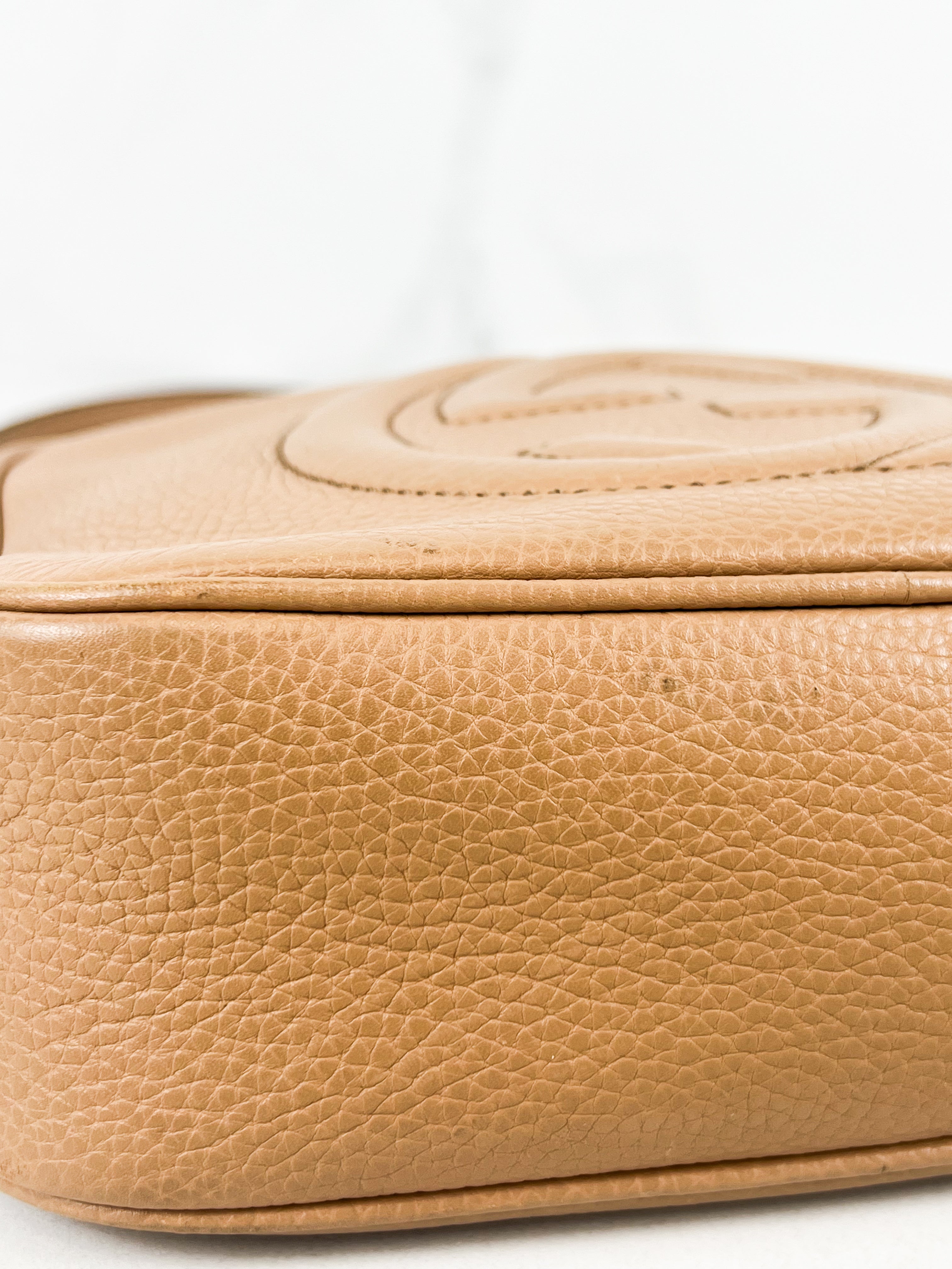 Gucci Soho Disco Crossbody Bag in Beige Leather