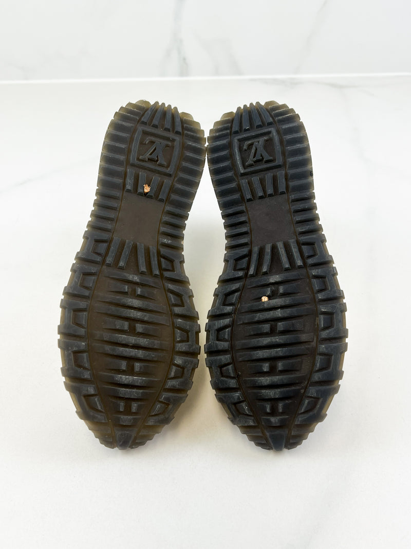 Louis Vuitton Runaway Sneaker Size 35