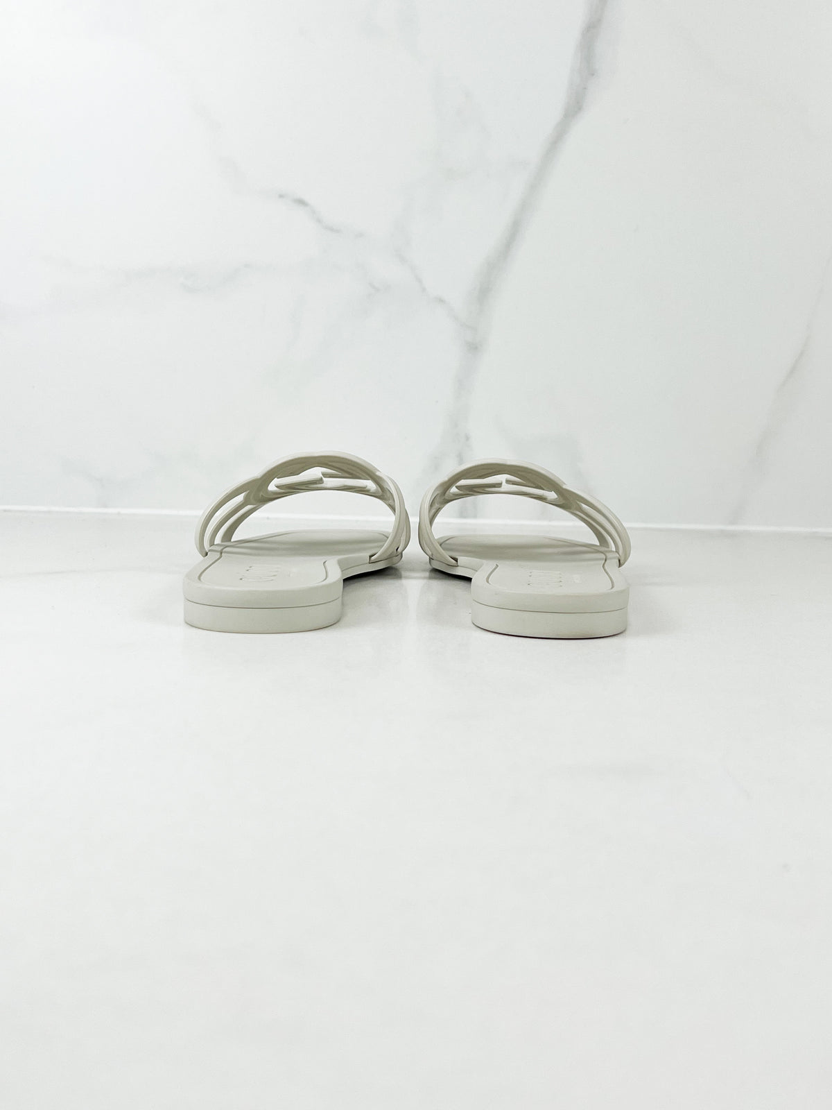 Gucci Interlocking GG Slides Size 37